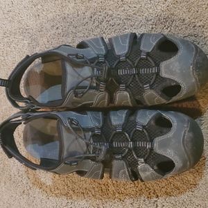 Eddie Bauer men's 12 swim shoes